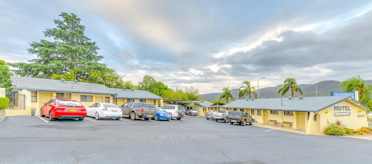 Motel Grande Tamworth Buitenkant foto