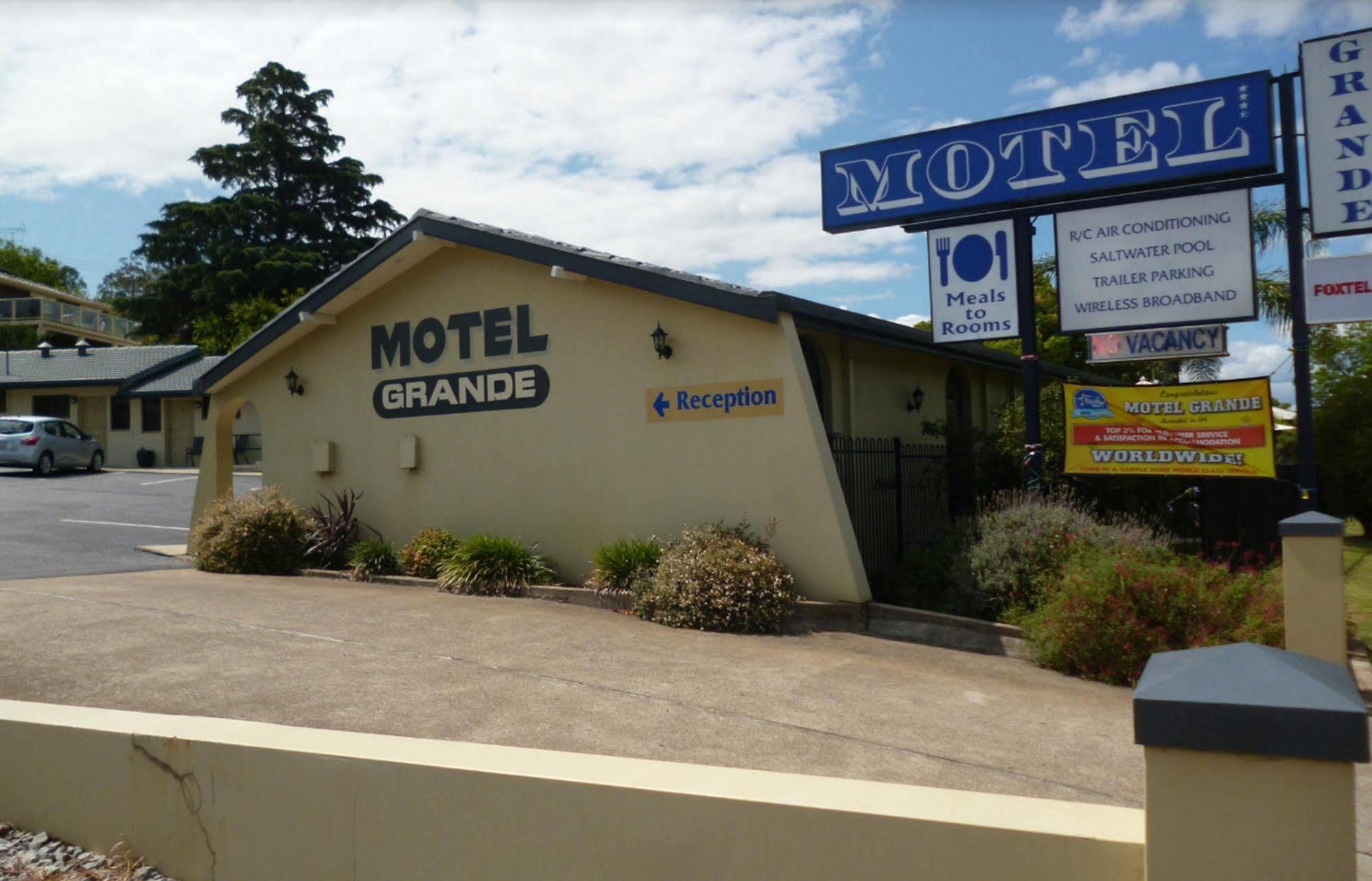 Motel Grande Tamworth Buitenkant foto