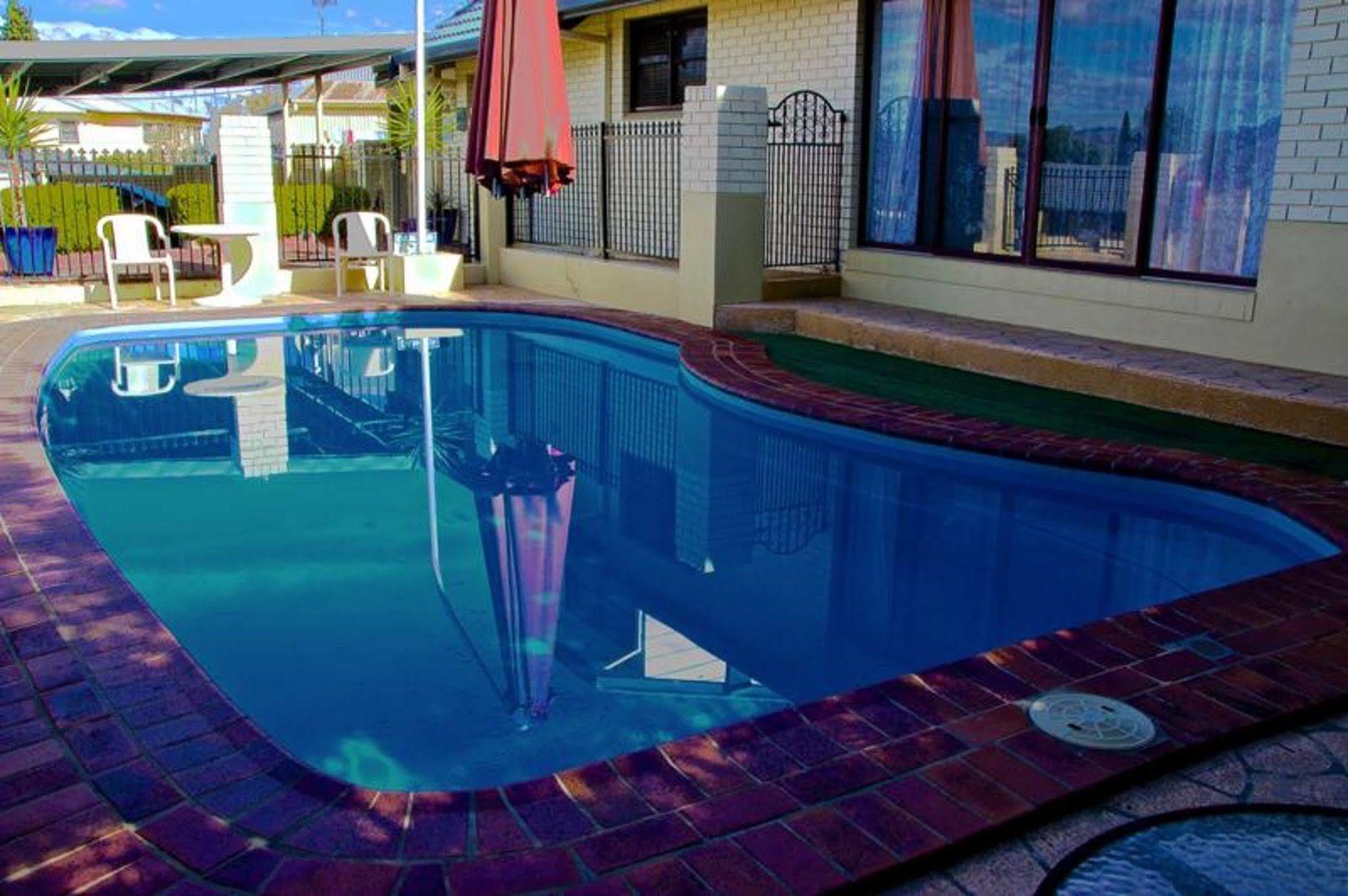 Motel Grande Tamworth Buitenkant foto